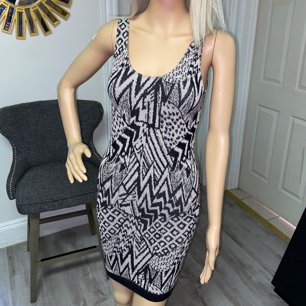 Guess dress XS